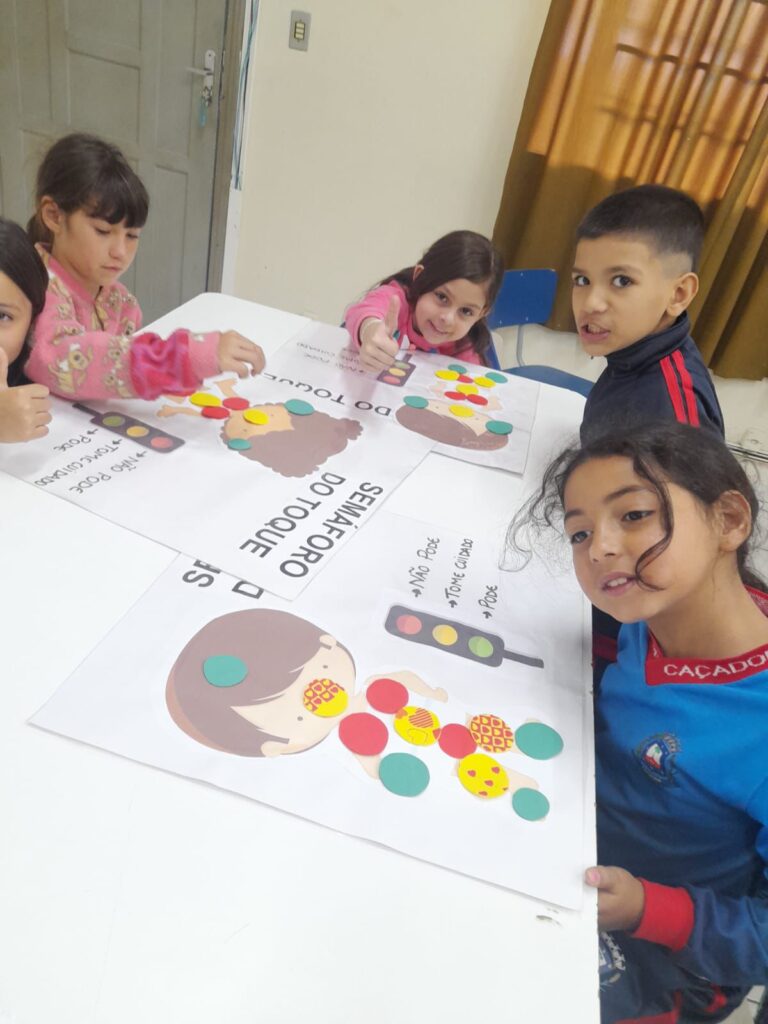 WhatsApp-Image-2025-05-14-at-14.21.34-3-768x1024 Rede municipal de ensino promove conscientização sobre Abuso e Exploração Sexual de Crianças e Adolescentes!
