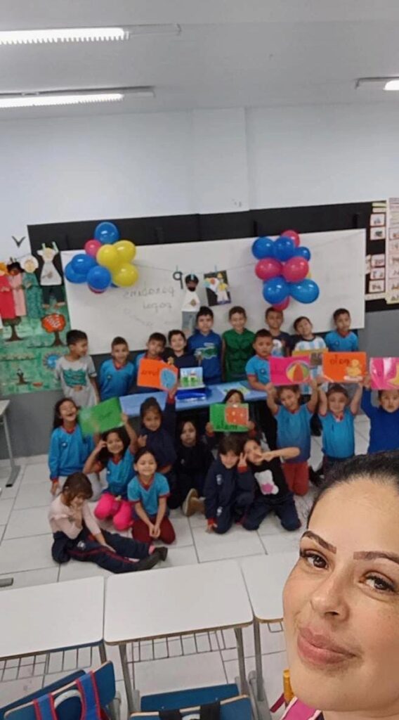 c2c3f7b0-2b14-464c-88f1-4e1ff624329b-568x1024 Rede Municipal de Ensino Celebra o Aniversário do Papai do Método Iracema Meireles - A Casinha Feliz!