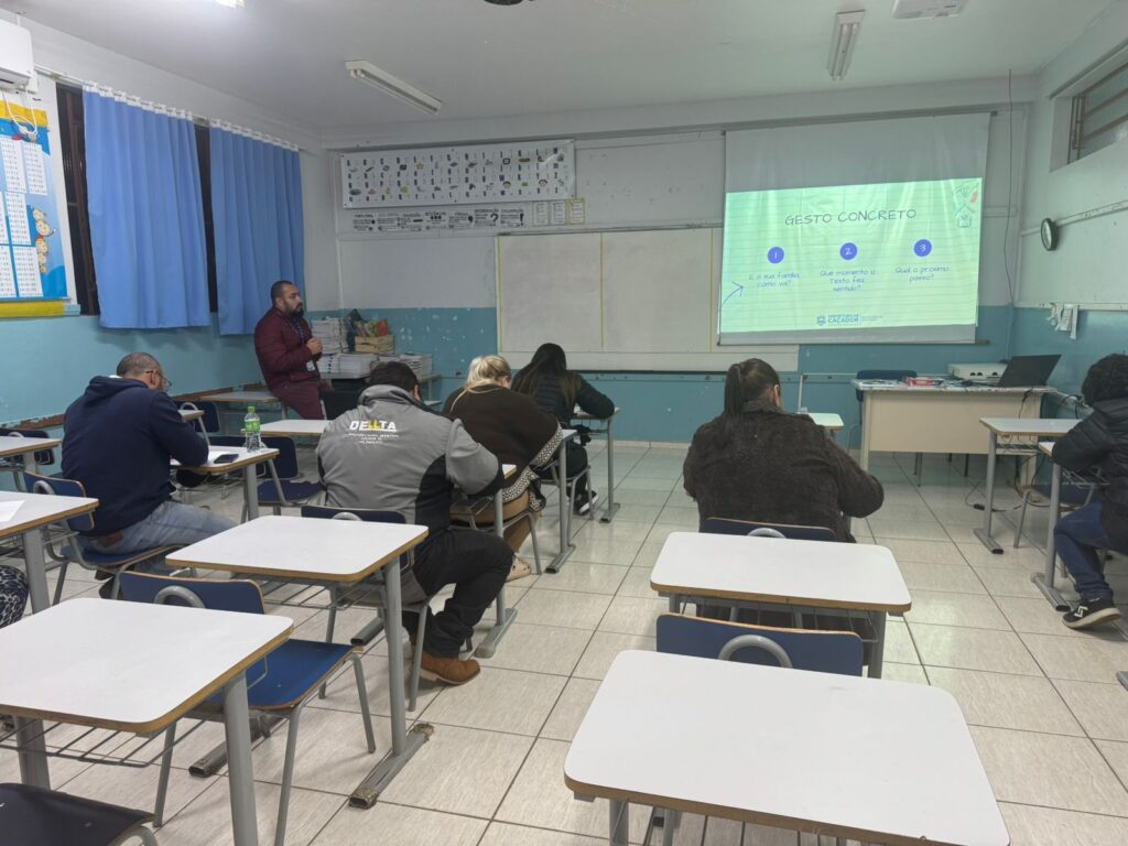 88a4ad4b-7212-4301-93d1-b48362d9e271-1024x768 Secretaria de Educação realiza “Escola de Pais e Mães” na EMEB Tabajara!