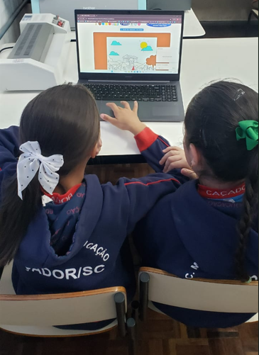 Captura-de-tela-2025-10-03-110116-1 Alunos da EMEB Ulysses Guimarães exploram a Filosofia colorindo digitalmente no site da Secretaria de Educação %image