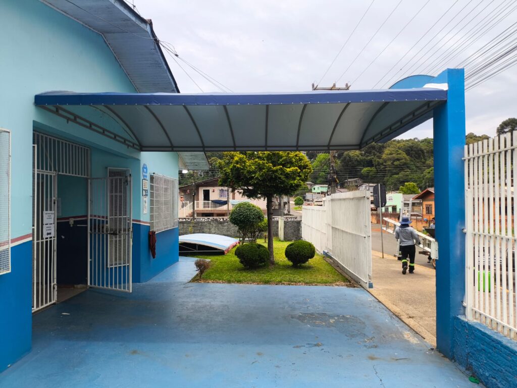 WhatsApp-Image-2025-12-12-at-20.33.02-1-1024x769 A Importância da Instalação de Toldos nas Escolas Municipais de Caçador %image