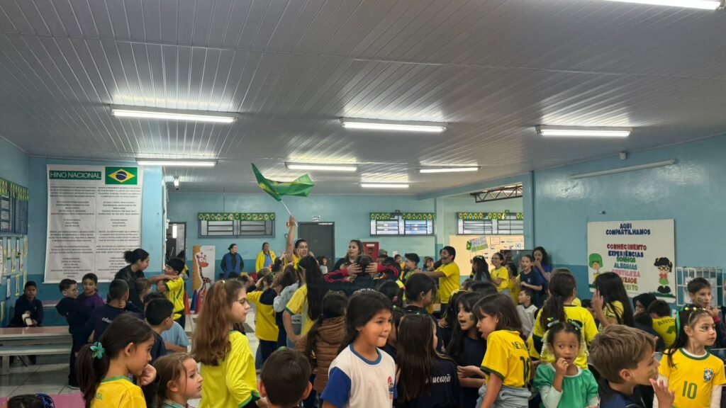 WhatsApp-Image-2026-06-12-at-16.00.50-1024x576 ESCOLAS MUNICIPAIS ENTRAM NO CLIMA DA COPA DO MUNDO COM ATIVIDADES E MUITA CRIATIIVIDADE! %image
