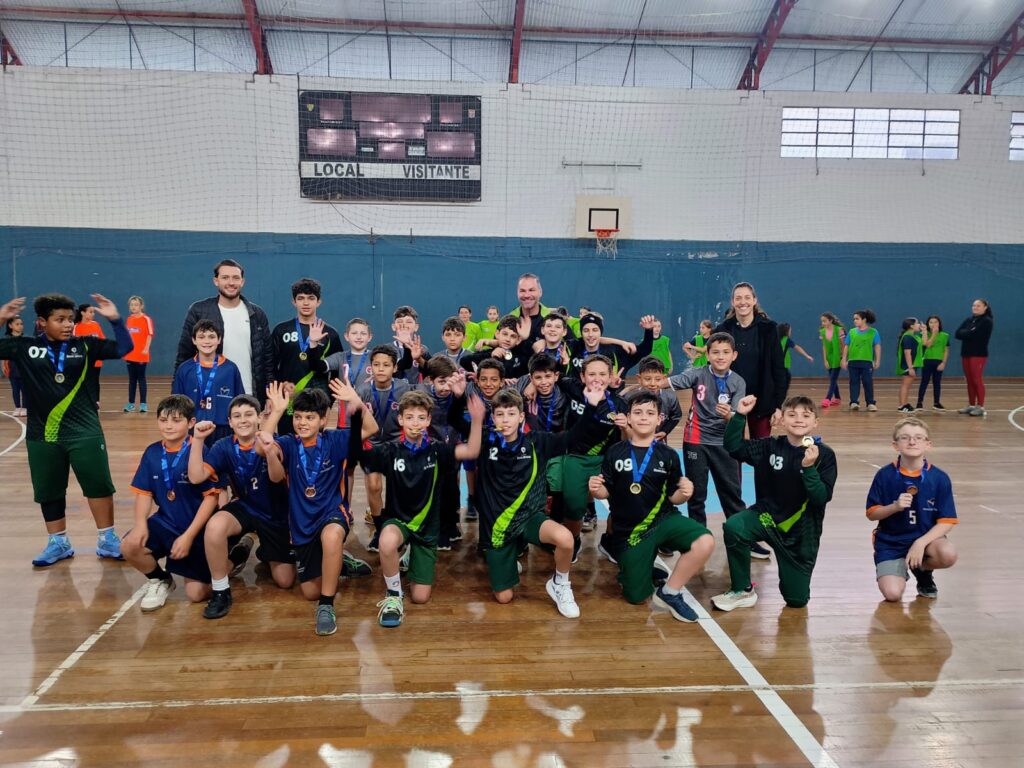 WhatsApp-Image-2026-08-07-at-14.20.27-1024x768 Escolas municipais se destacam nas Mini Olimpíadas de Basquetebol %image